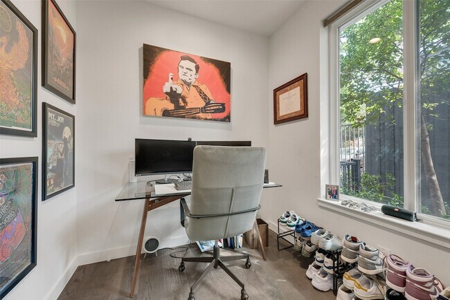 Foto del edificio - 6004 Hudson St