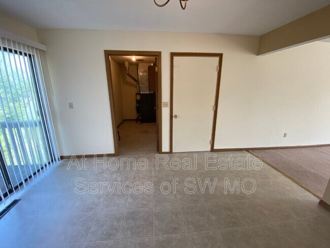 Foto del edificio - 3364 S Moreland Ct