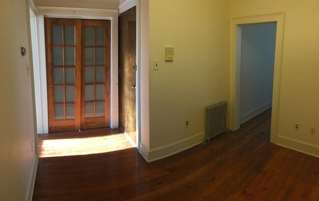 Foto del edificio - 320 Communipaw Ave