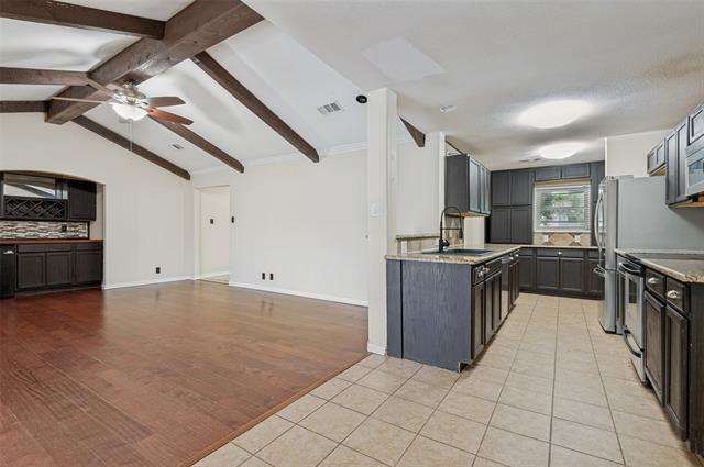 Foto del edificio - 1051 College Pkwy