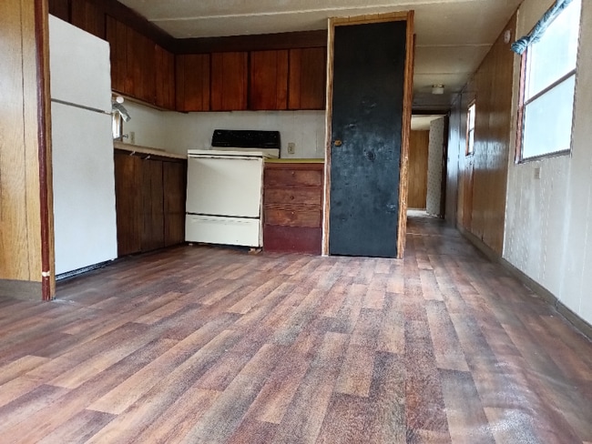 Building Photo - 5457 Creel St