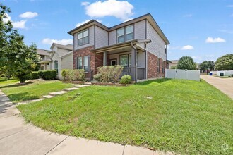 Building Photo - 1821 Indian Lodge Dr