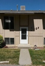 Building Photo - 104 Park Dr