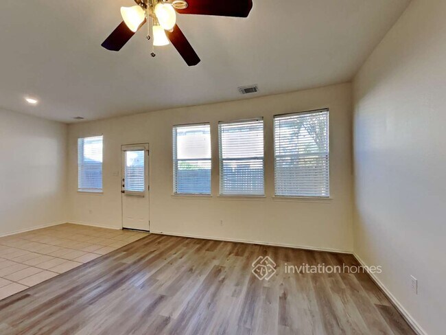 Foto del edificio - 12431 Jasmine Brook Ln