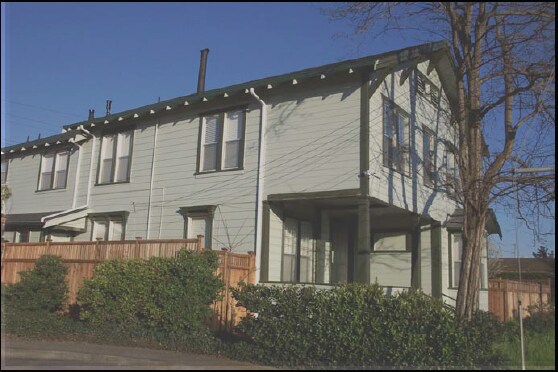 Building Photo - 311 Lakeville St