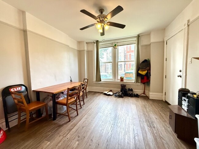 Building Photo - 3133 S Princeton Ave