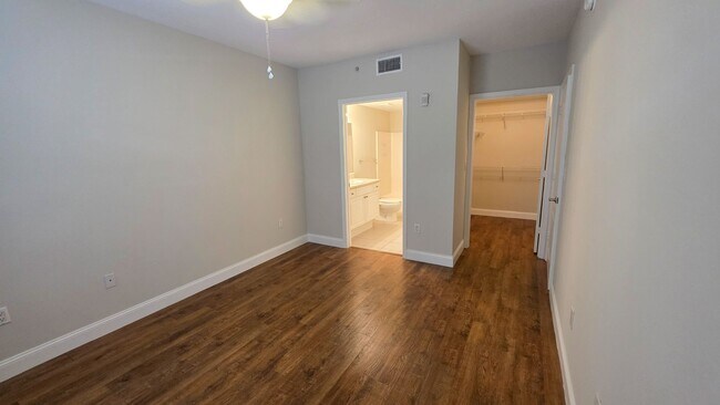Foto del edificio - 5090 Fairways Cir