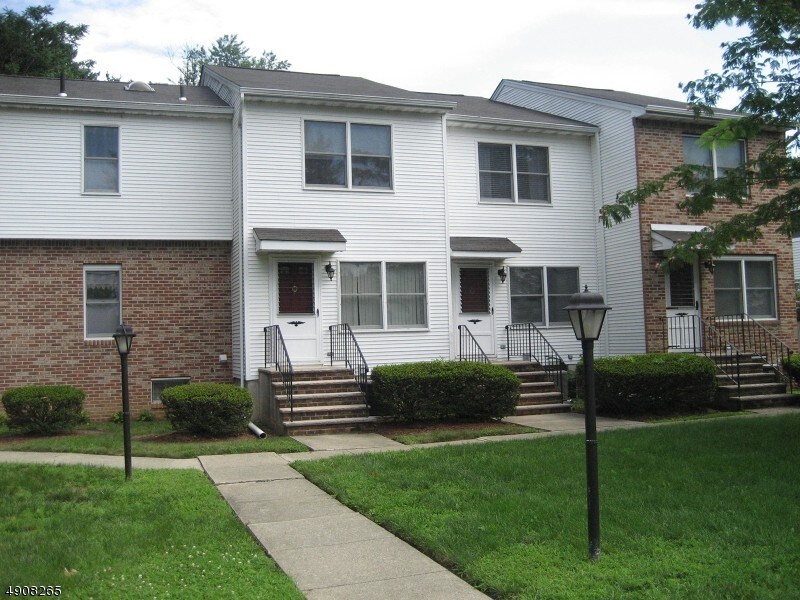 Primary Photo - 7 EMMETT Ave