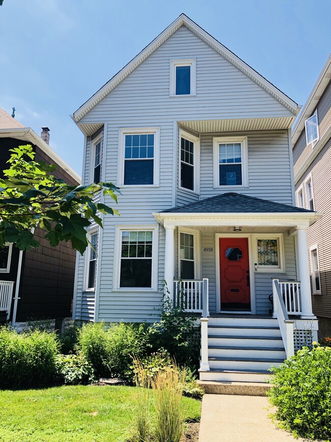 Building Photo - 4918 N Oakley Ave