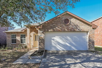 Building Photo - 4720 Fox Sedge Ln