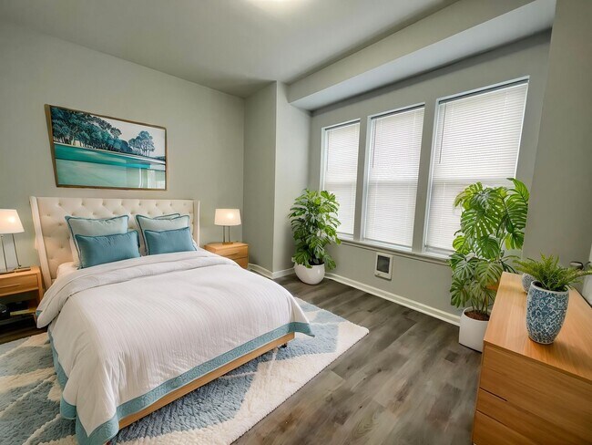 Foto del edificio - Remodeled Large 3bd/1 House with Rear yard...