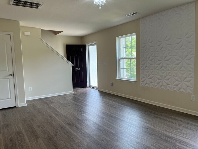 Foto del edificio - Charming Knightdale Residence, Available Now!