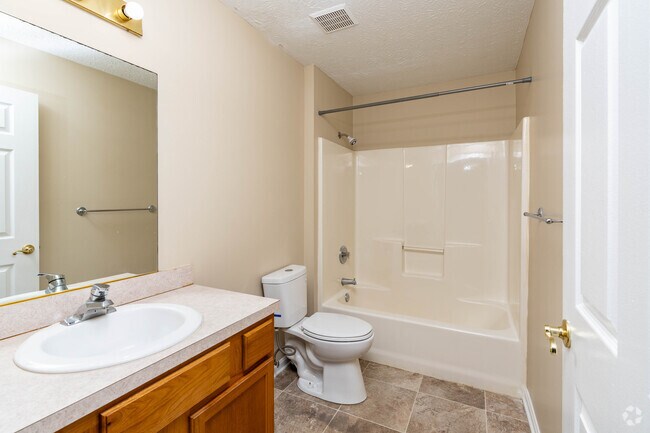 1 habitación, 1 baño - 750 pies cuadrados - Baño - Tallmadge Pointe