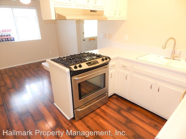 Building Photo - 7622 Amazon Dr
