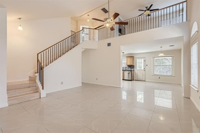 Building Photo - 3001 Rainy River Dr