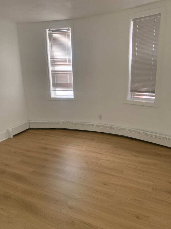 Foto del edificio - 661 Washington St