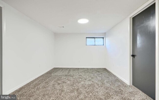 Foto del edificio - 4504 Scotts Level Ct