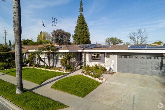 Ranches are common in Paramount.