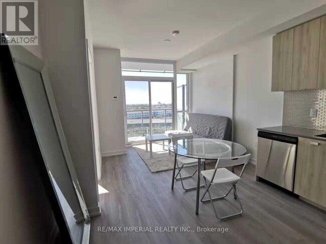 Building Photo - 10 De Boers Dr