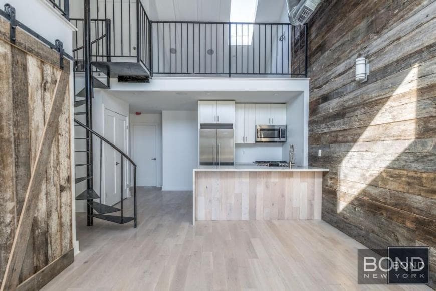 Foto principal - 2 bedroom in ASTORIA NY 11102