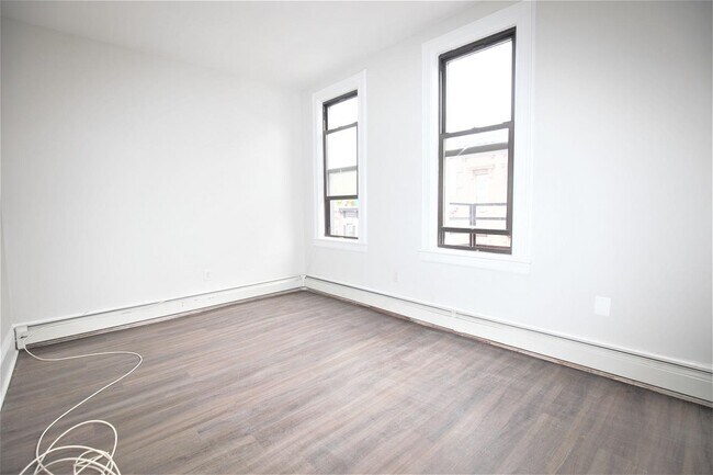 Foto del edificio - 644 Washington St