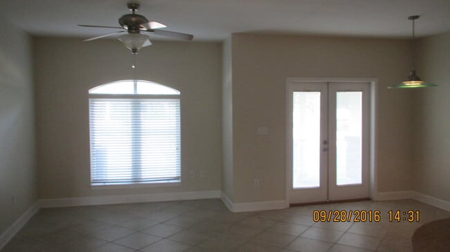 Building Photo - 115 SW Beal Pky