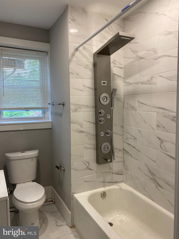 Building Photo - 6100 McCallum St