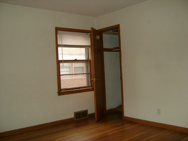 Foto del edificio - 2544 Warrensville Center Rd