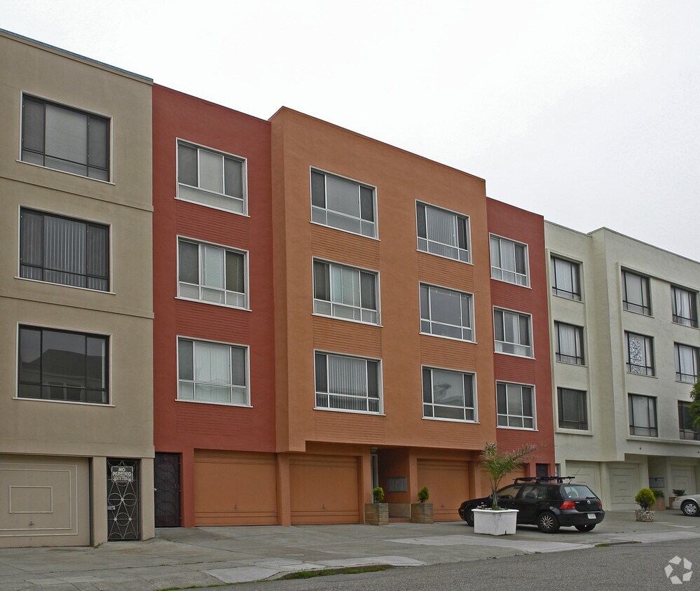 Building Photo - 85 Heather Ave