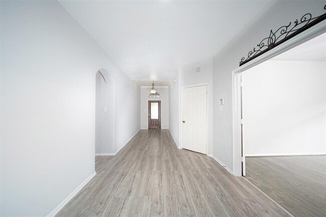Building Photo - 26706 Wild Orchard Ln