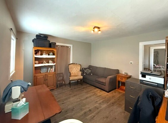 Foto del edificio - 200 W 5th Ave