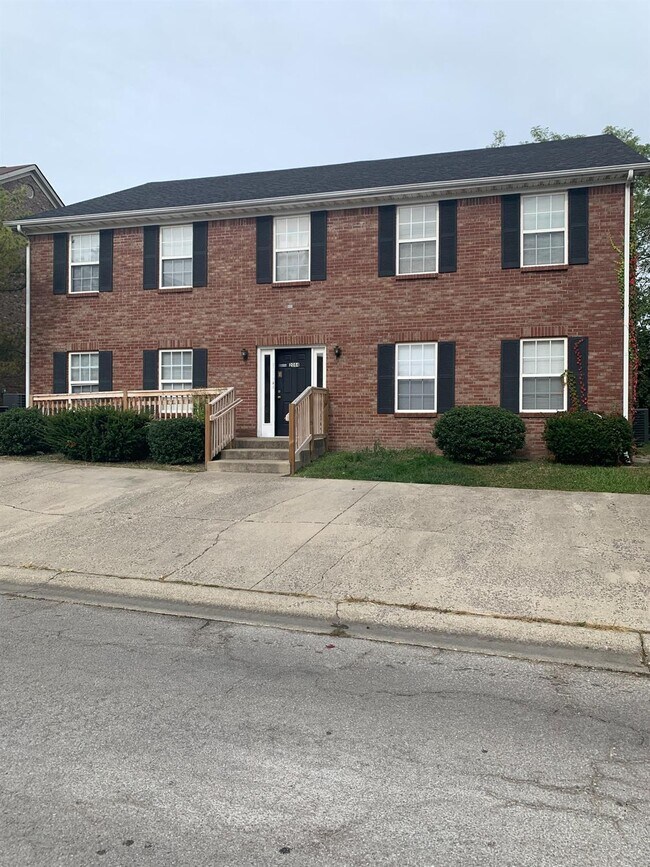 Building Photo - 2084 Cornerstone Dr