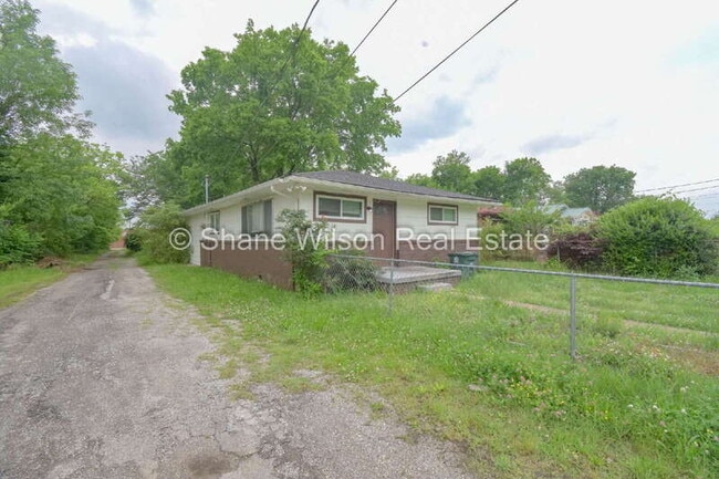 Building Photo - 2110 Appling St