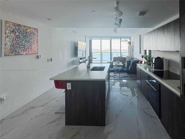 Building Photo - 3131 NE 7th Ave