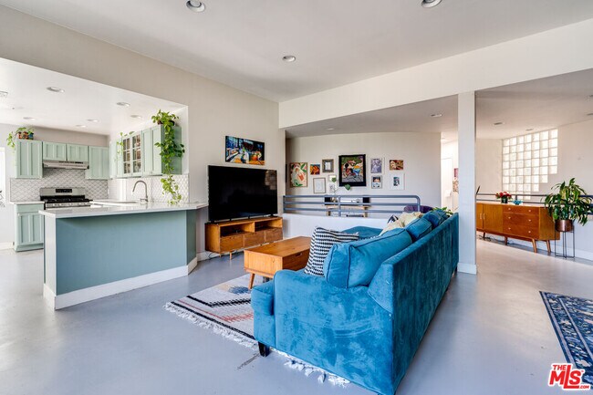 Building Photo - 467 Canyon Vista Dr