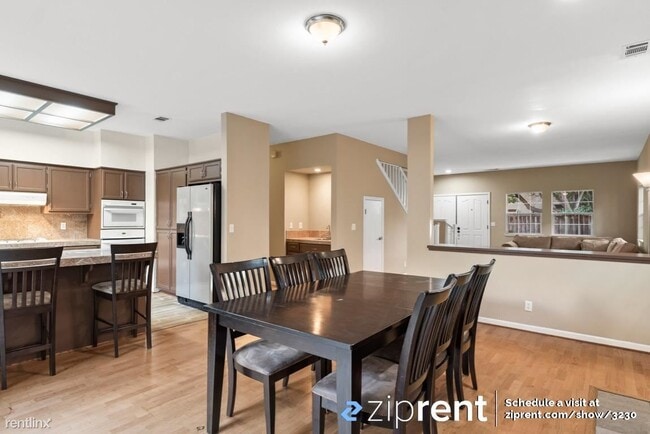 Building Photo - 862 Jackson Alley