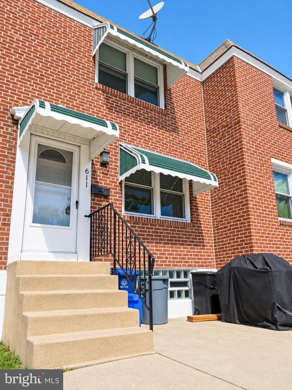 Foto del edificio - 611 Green Ln