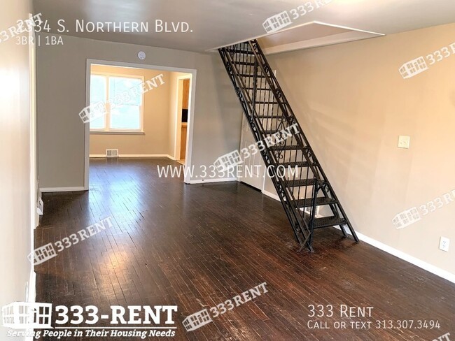 Building Photo - Snug Three Bedroom One Bath House in Indep...