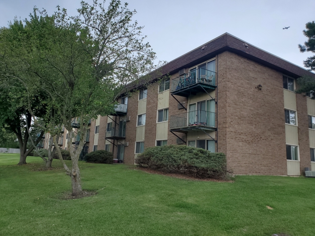 Primary Photo - 230 Springhill Dr