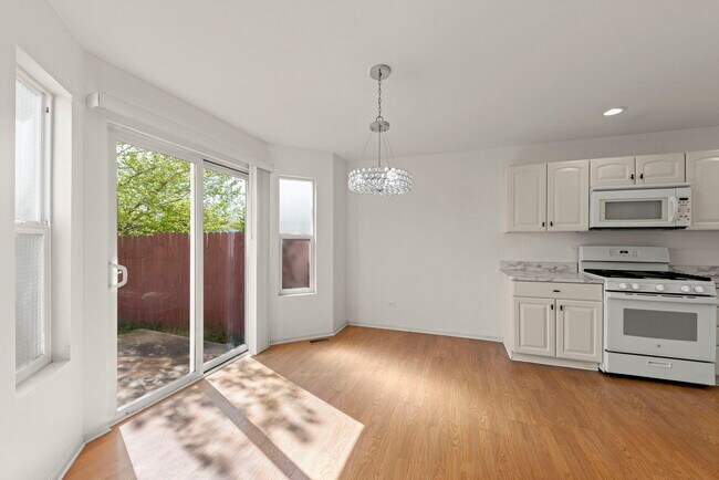 Building Photo - 2430 Caton Crest Ct