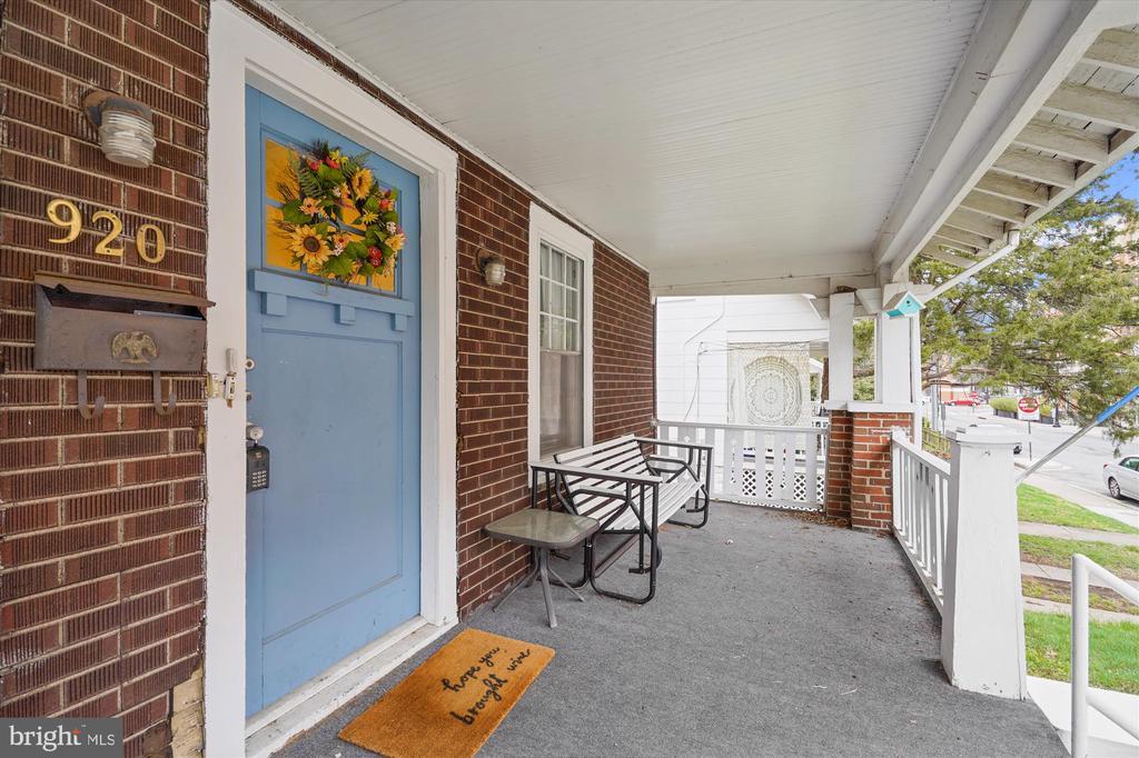 Foto principal - 920 N Garfield St
