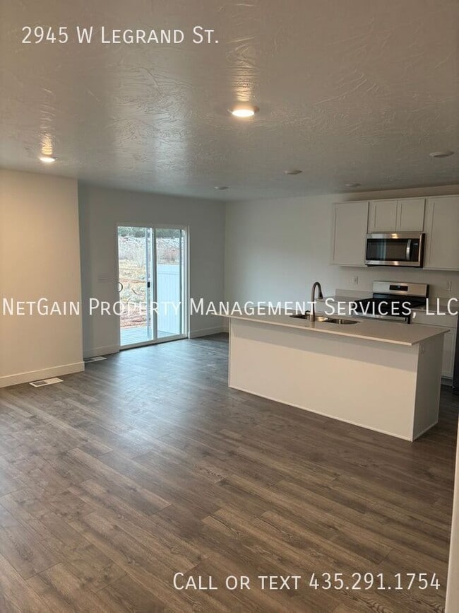 Foto del edificio - 2945 Legrand St