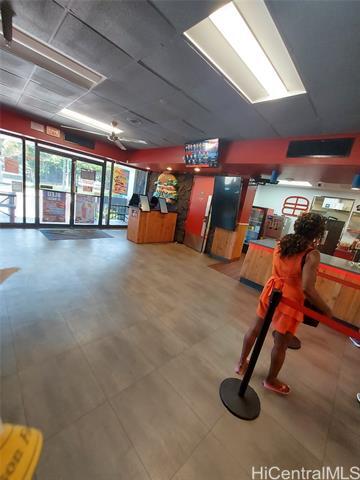 Building Photo - 134 Kapahulu Ave