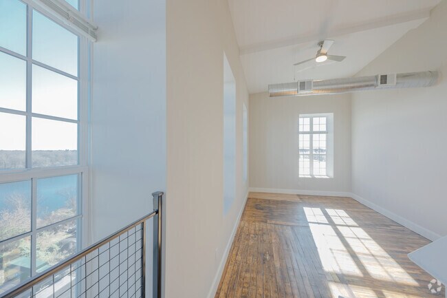 2BR, 1BA With Loft - 1,425SF - King Philip Lofts