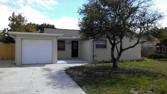 Primary Photo - 3318 W Pearl Ave