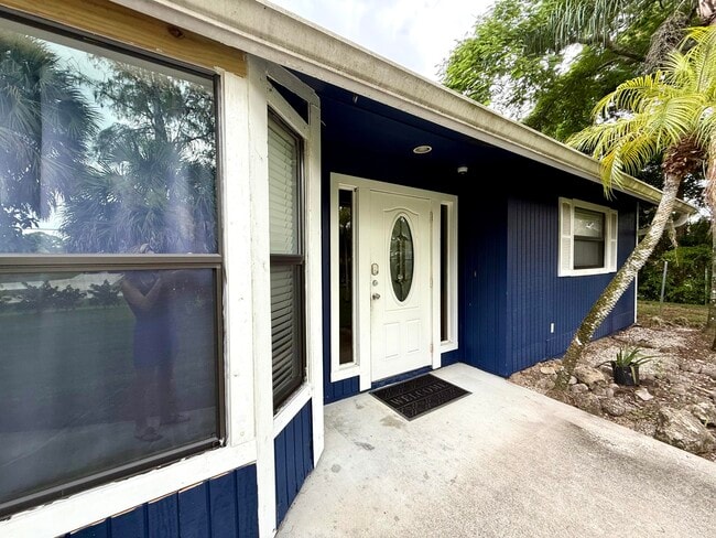 Building Photo - 15684 86th Way N