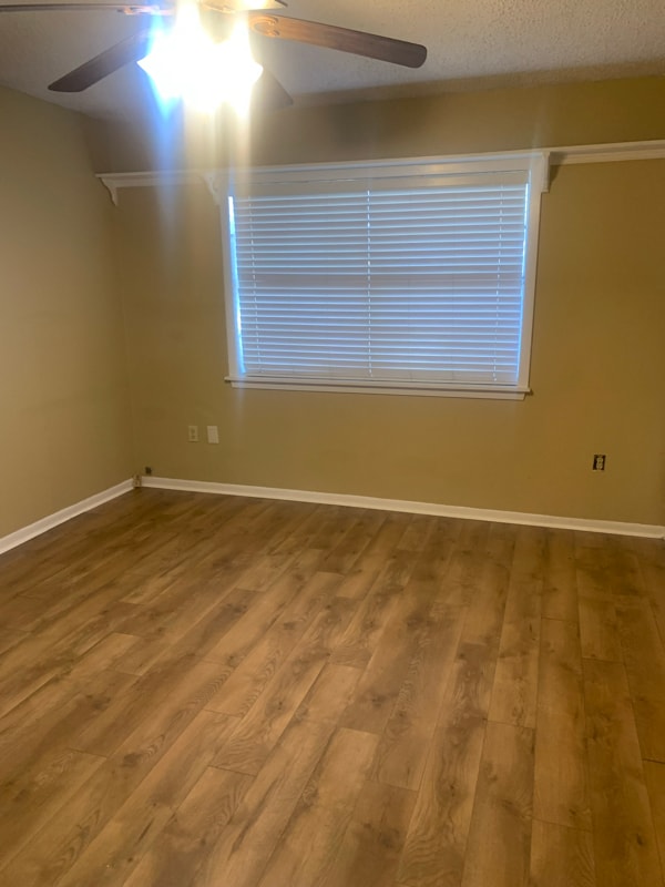 Photo - 16912 Dahlgren Ave House