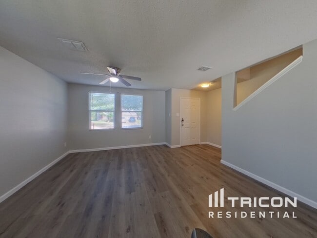 Building Photo - 604 Rocky Springs Dr