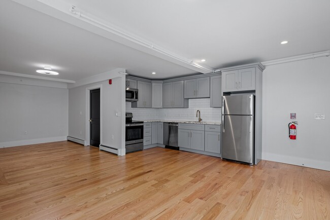 Building Photo - 48 Brook St