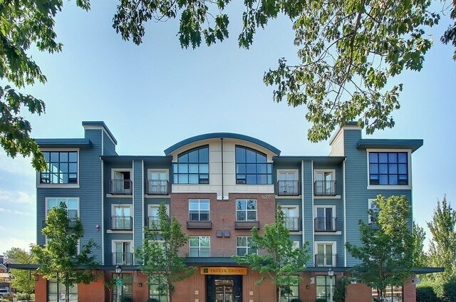 Foto principal - 16275 NE 85th St